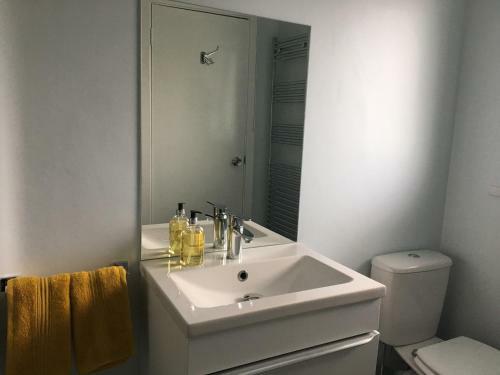 Central University Area-parking- Bhr Apartments