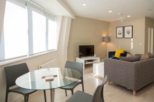 City Stay Apartments - Platform Bedford
