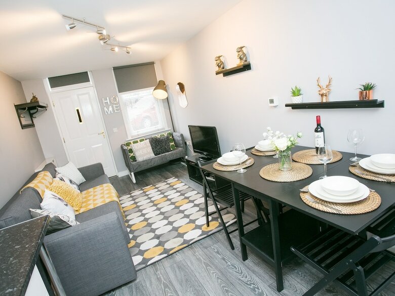 Malone Place Apartment
