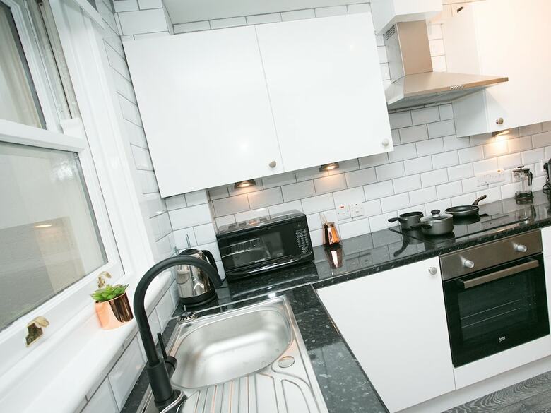 Malone Place Apartment
