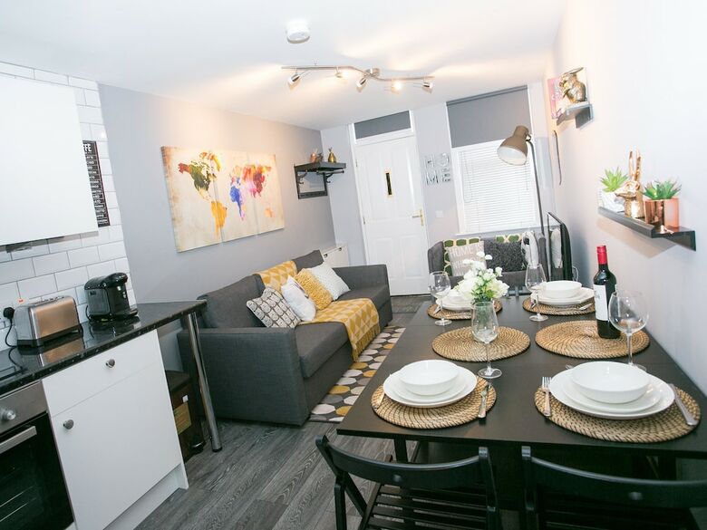 Malone Place Apartment