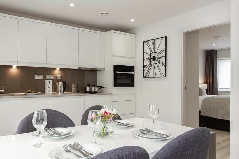 Apartamento Citystay - Midsummer Mews