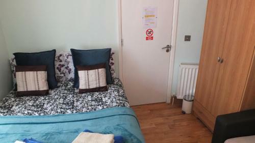 Hostal Welcome Inn Residence & Suites
