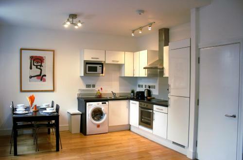Westciti Chatsworth Road Apartments