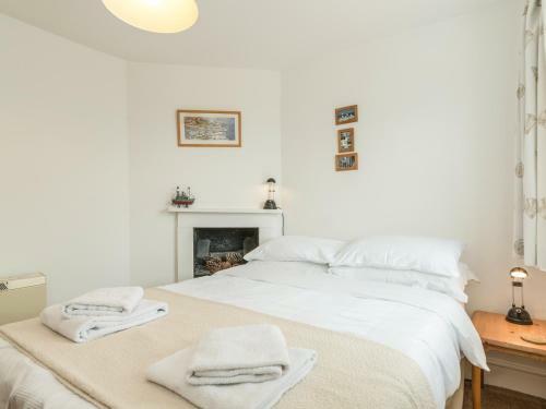 3b Coastguard Cottages
