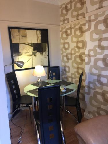 Apartamentos Scotstoun 1 Bed Flat