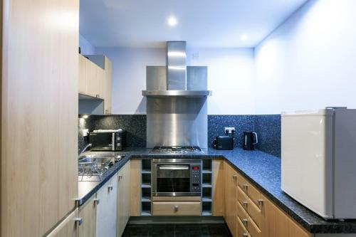 Riverside West End Apartment