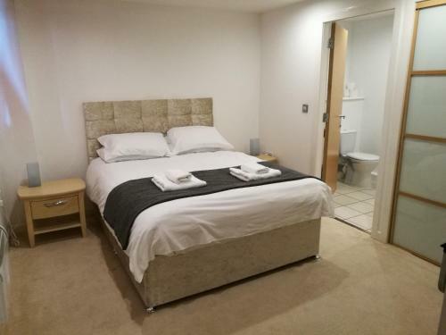 Glasgow Central River Apartment With Parking