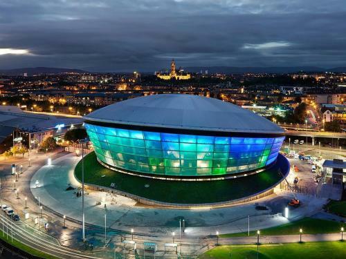 Glasgow Central River Apartment With Parking