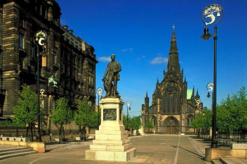 Glasgow Central River Apartment With Parking