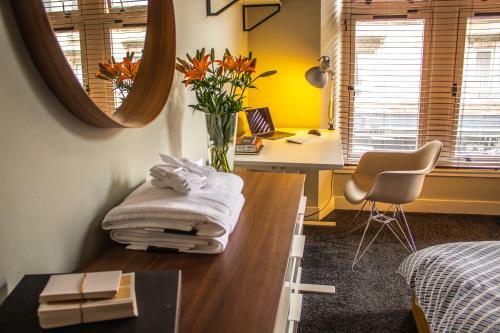 Anchored - Unique Apartment In Glasgow's West End