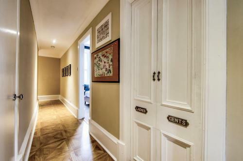 Amadeus Serviced Apartment