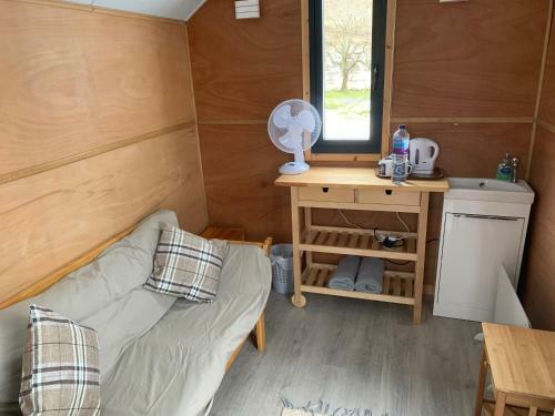 Inchnadamph Lodge Hostel/b&b
