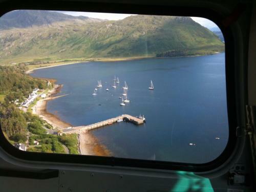 Hotel Knoydart Snugs (The Old Forge)