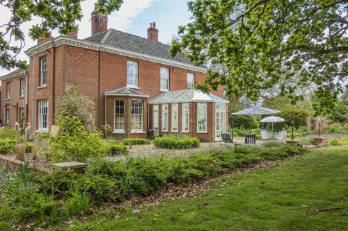 Lingwood Hall