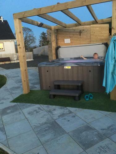 Roe Valley Cottage - La Spa Hot Tub