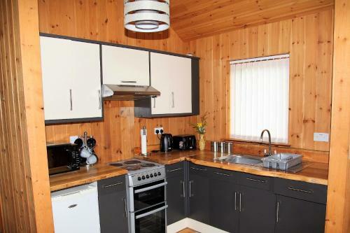 Lodge Loch Aweside Forest Cabins
