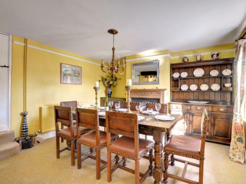Holiday Home Cobble