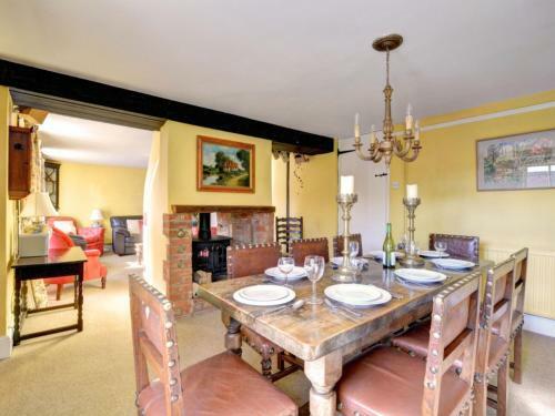Holiday Home Cobble