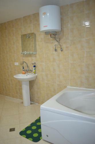 Hostal Juta Guest House
