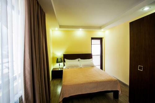 Hotel Crystal Hill Resort