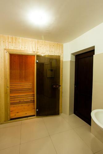 Hotel Crystal Hill Resort