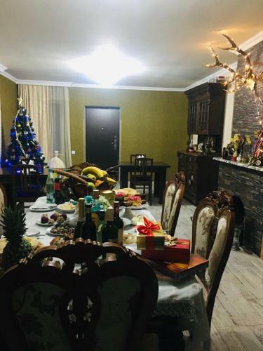 Hostal Guesthouse Alpenrose
