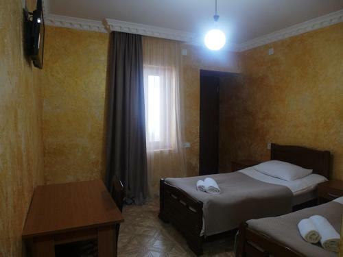 Hostal Mestia 4 Season