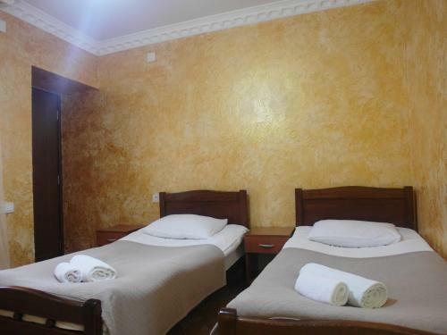 Hostal Mestia 4 Season