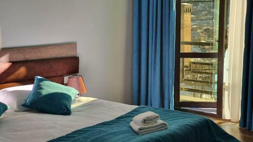 Hostal Mestia 4 Season