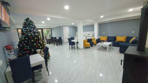Hostal Mestia 4 Season