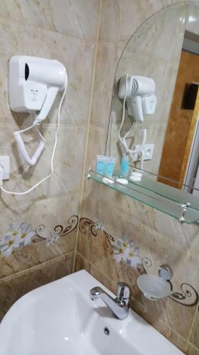 Hostal Mestia 4 Season