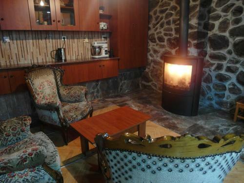 Hostal Mestia 4 Season