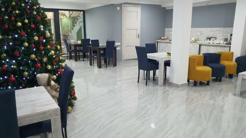 Hostal Mestia 4 Season