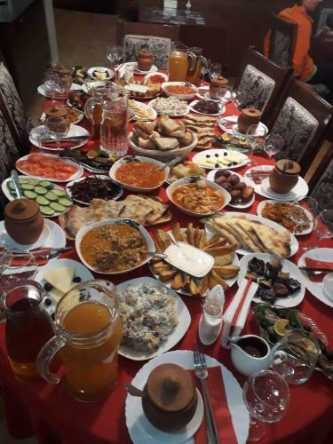 Hostal Mestia 4 Season