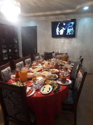 Hostal Mestia 4 Season