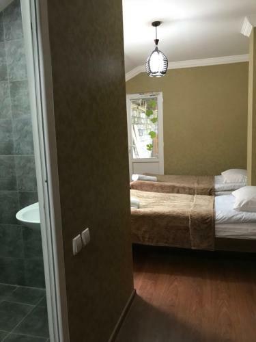 Hostal Guest House Chela