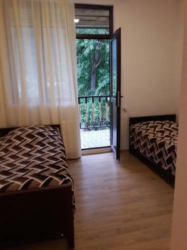 Hostal Guest House Adelina