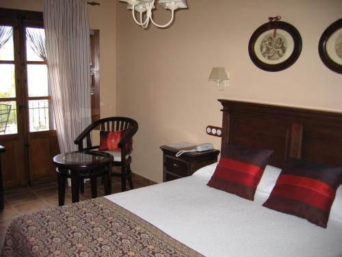 Hotel De Monta�a Cueva Ahumada