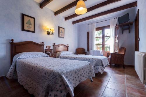Hotel De Monta�a Cueva Ahumada