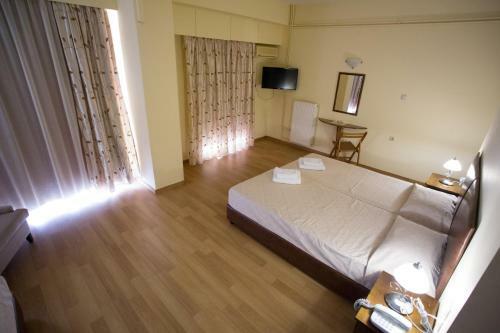 Hotel Cronos
