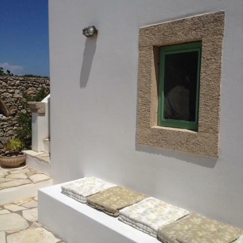 Hostal Villa Lemonia - Guest House