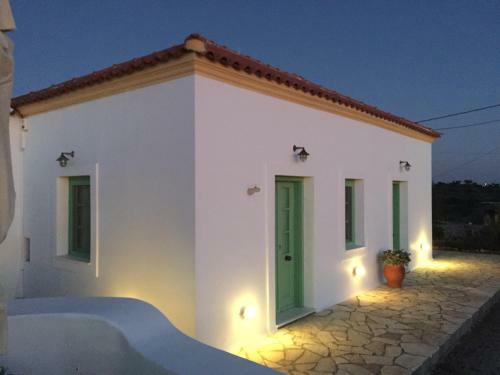 Hostal Villa Lemonia - Guest House