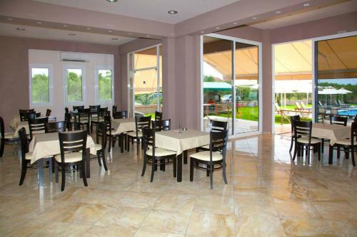 Aparthotel Stomio Apartments