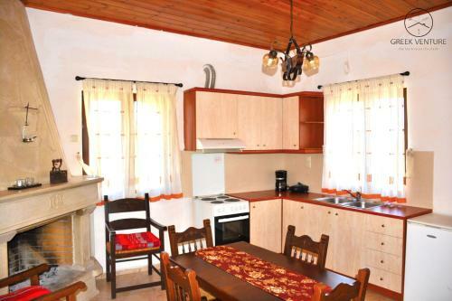 Eleftherna Apartments