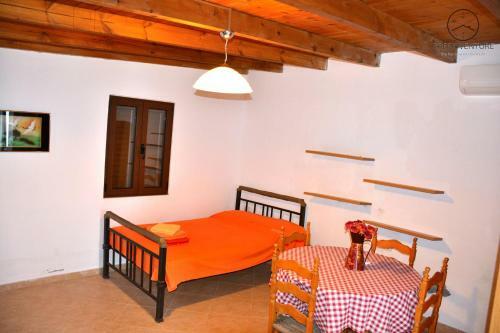 Eleftherna Apartments