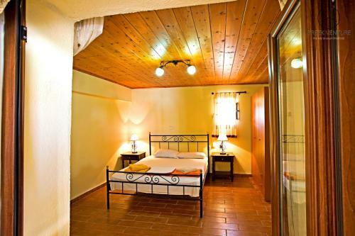 Eleftherna Apartments