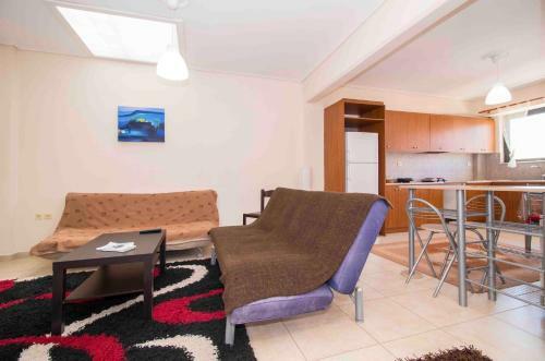 Laconian Collection Thermopylon Road Comfy Apartment