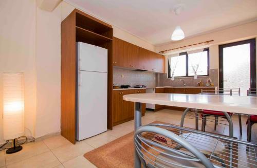 Laconian Collection Thermopylon Road Comfy Apartment