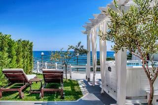 Hotel Panorama Suites & Spa